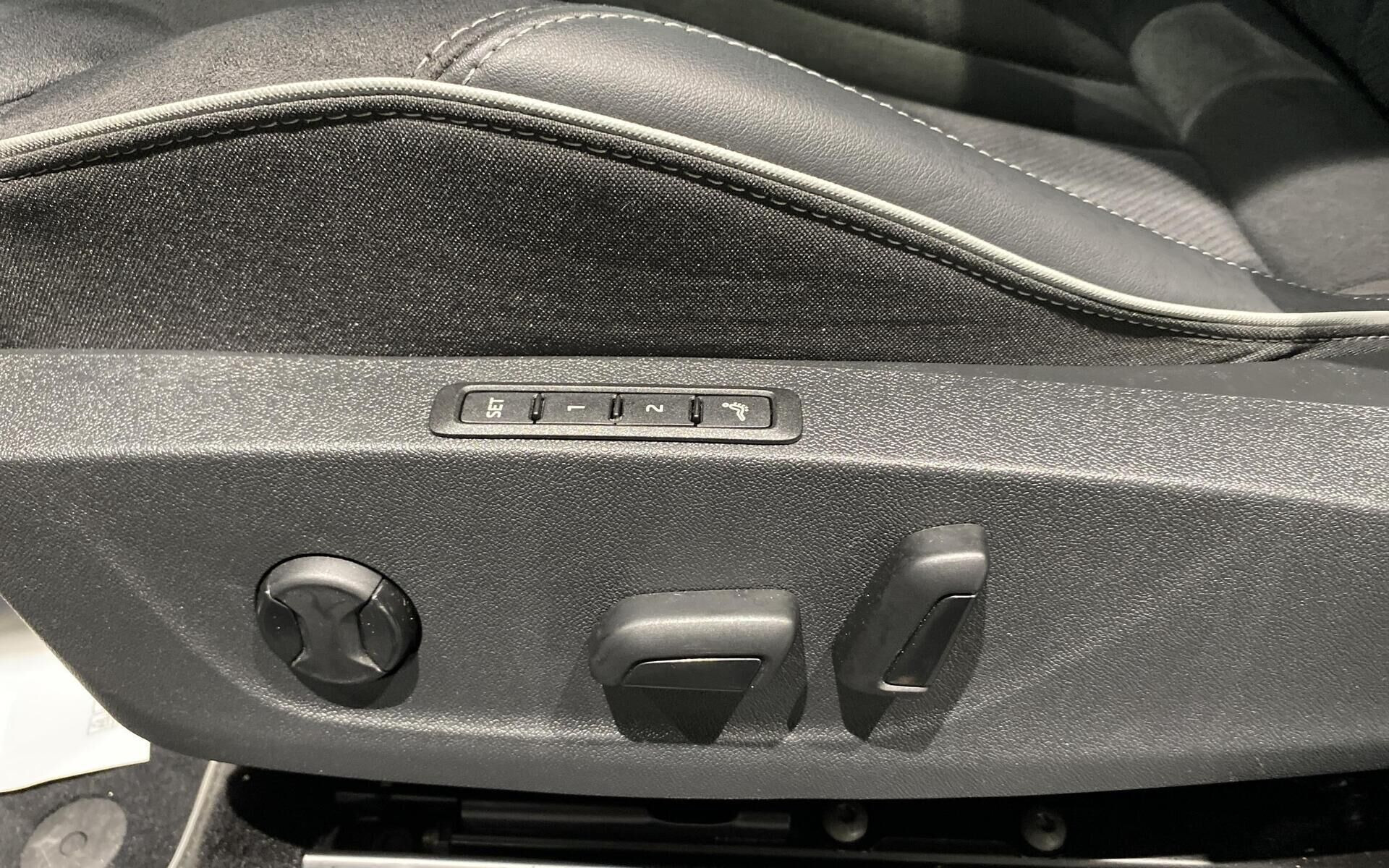 Sort Skoda Elroq fra 2025