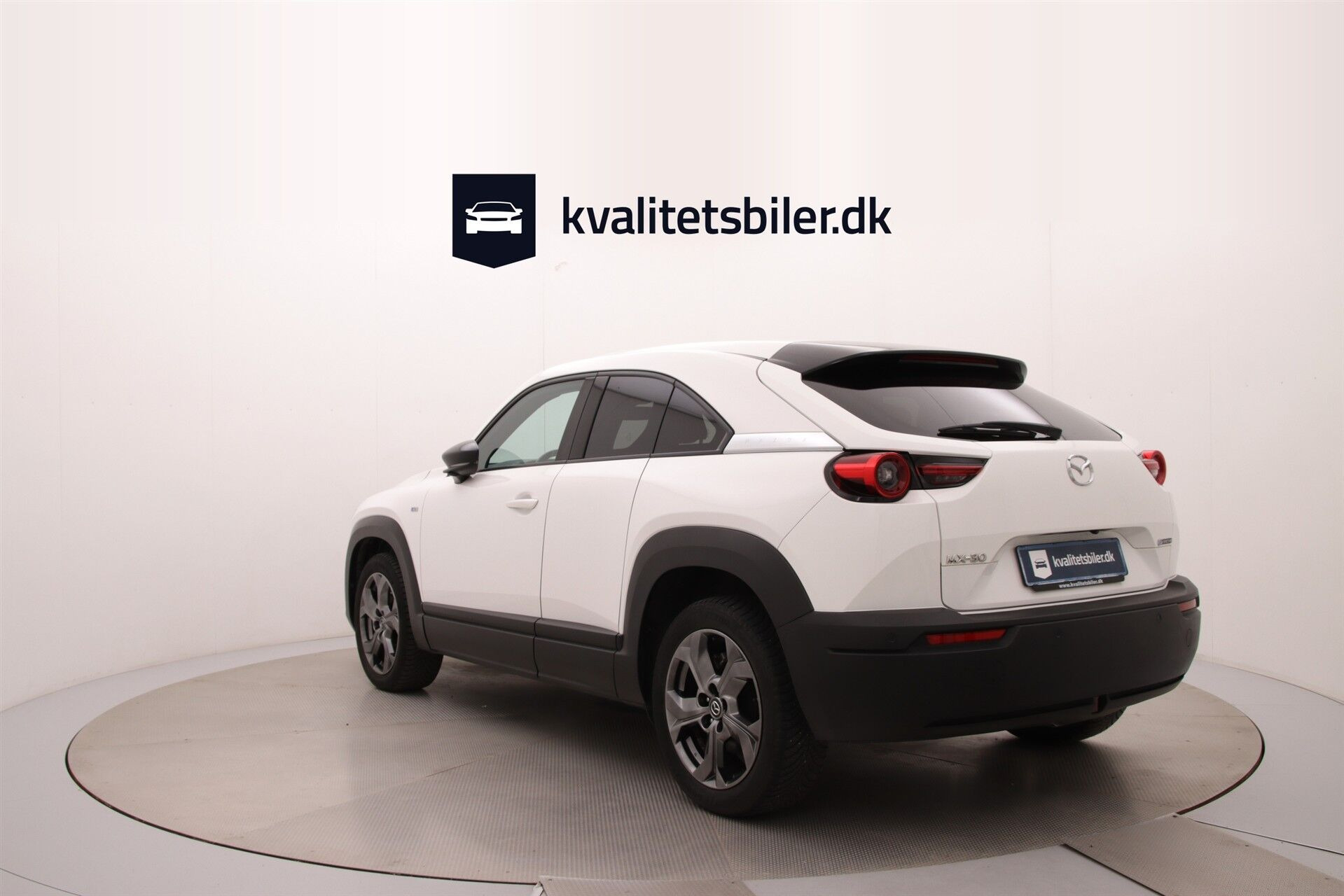 Hvid Mazda MX-30 fra 2023
