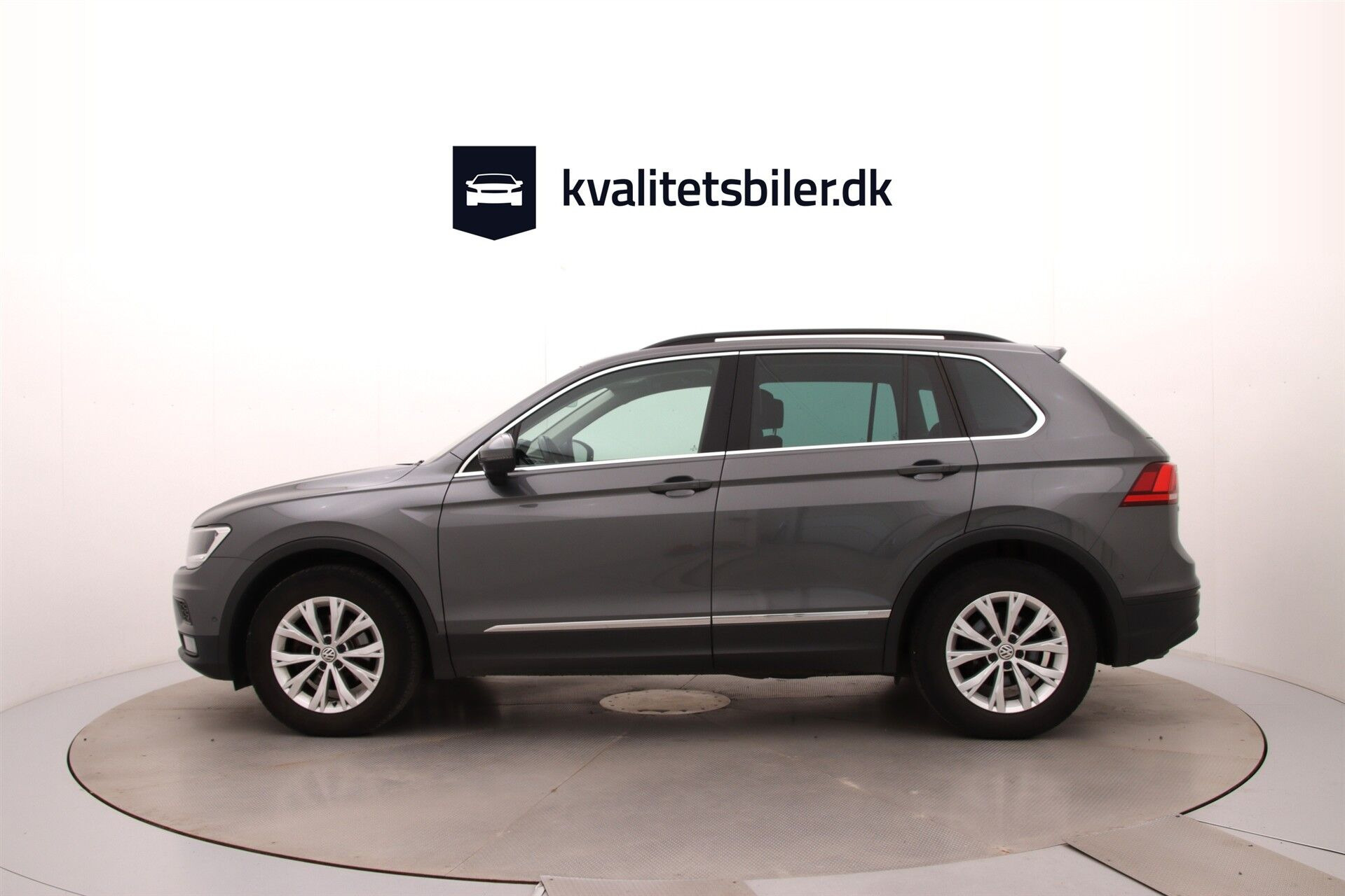 Grå VW Tiguan fra 2018