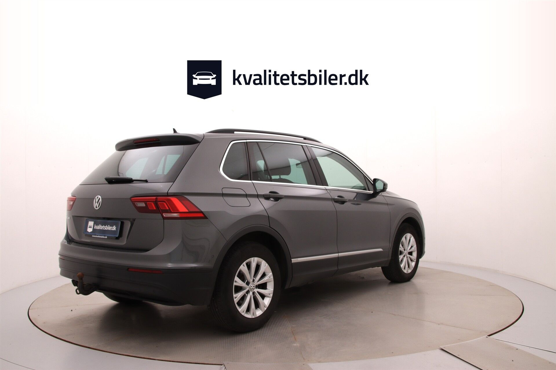 Grå VW Tiguan fra 2018