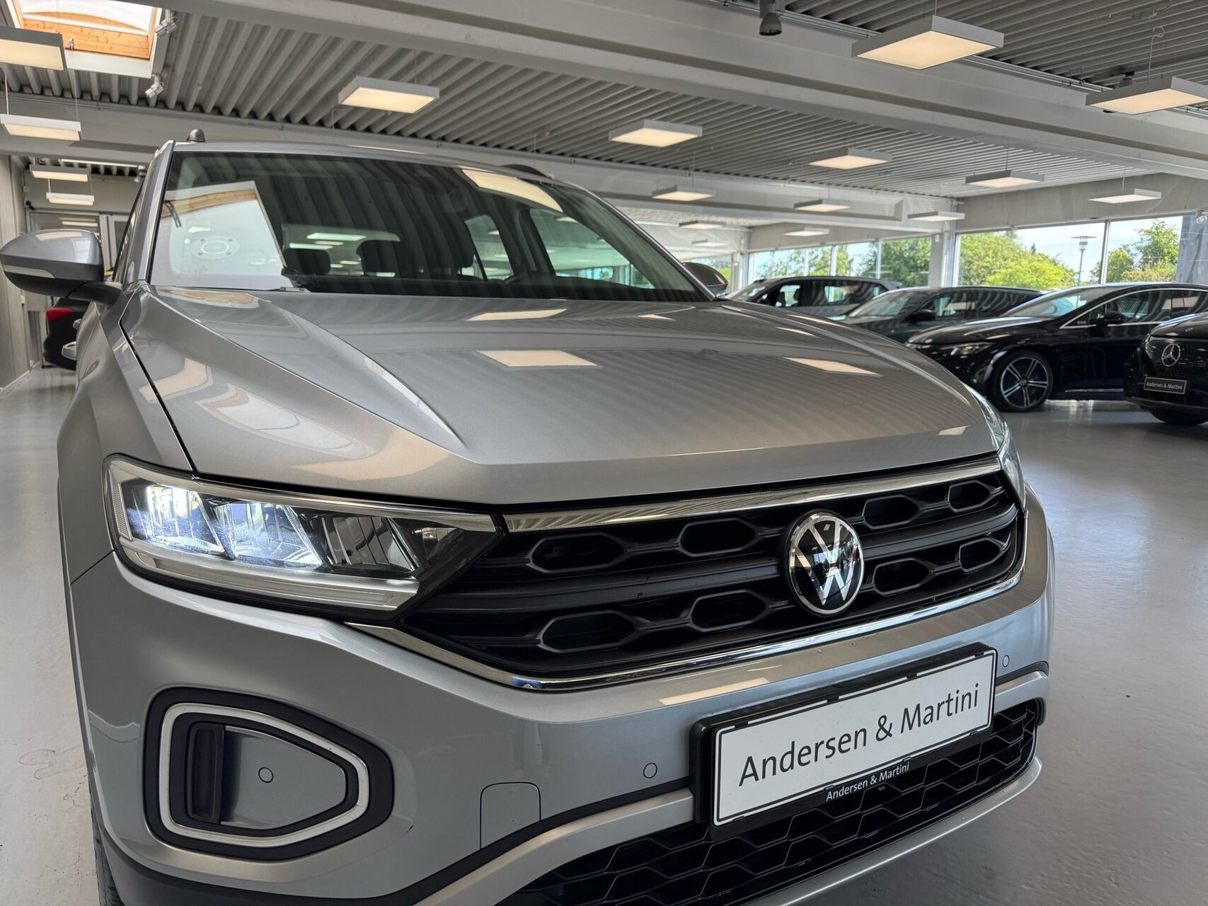 Sølv VW T-Roc fra 2022