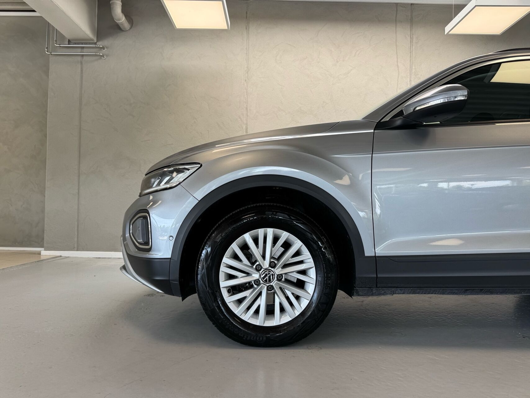 Sølv VW T-Roc fra 2022
