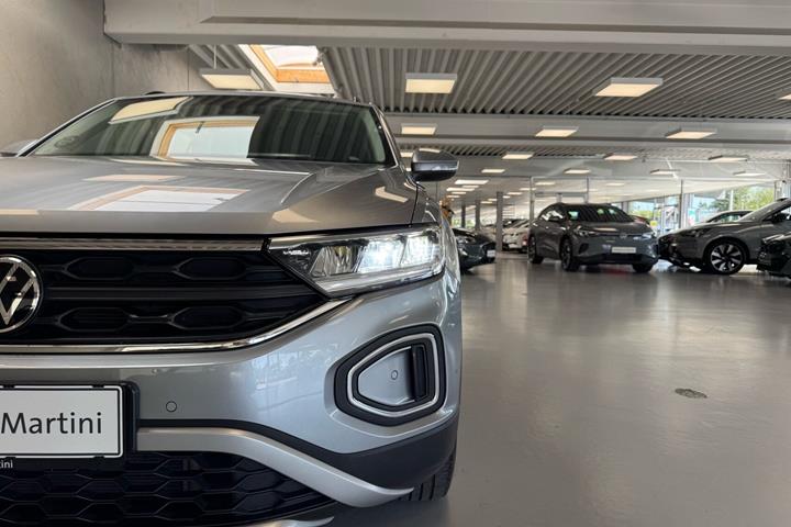 Sølv VW T-Roc fra 2022