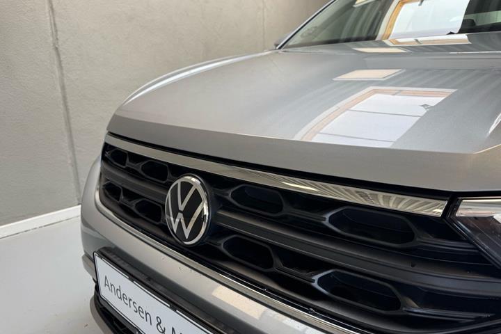 Sølv VW T-Roc fra 2022