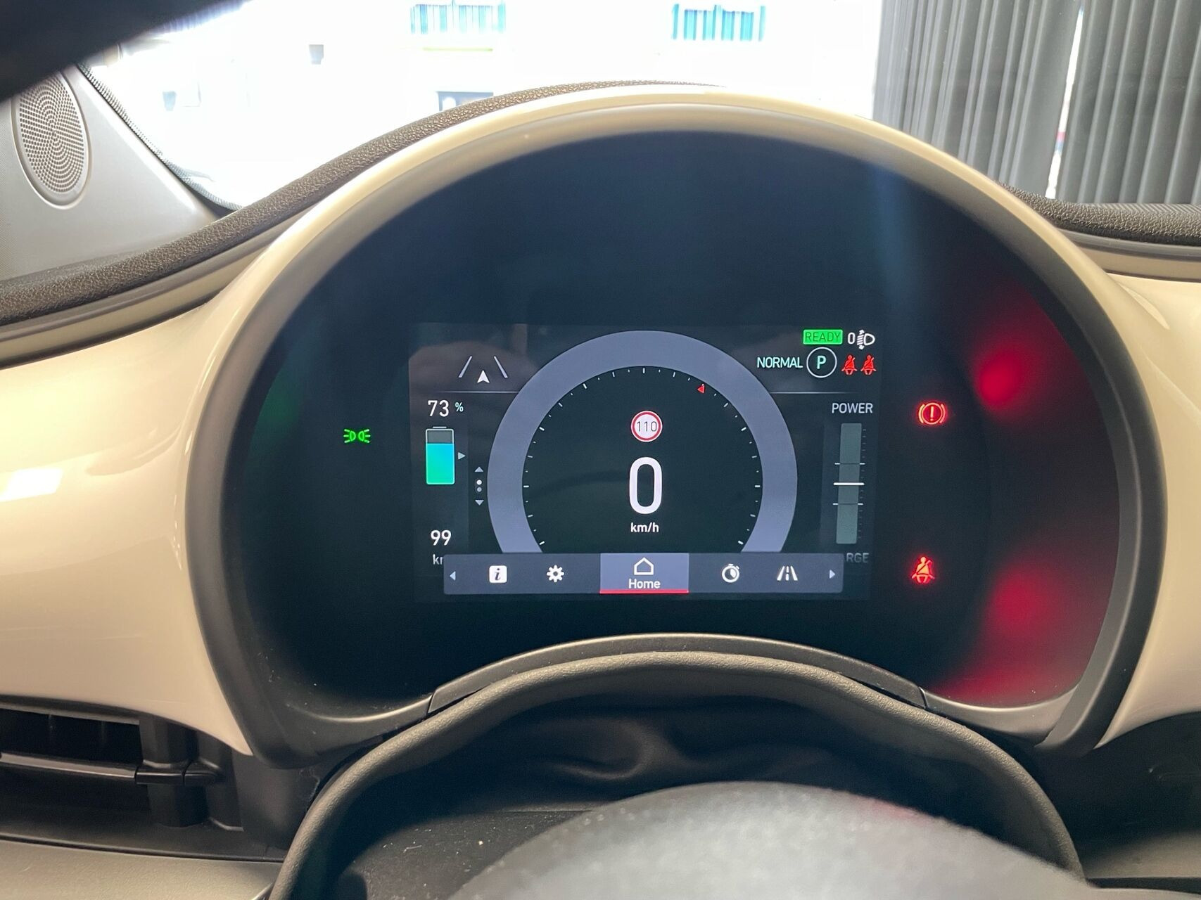 Hvid Fiat 500e fra 2023
