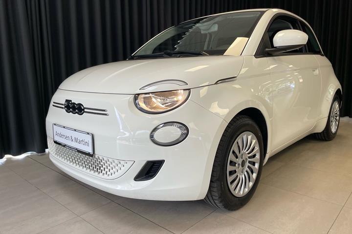 Hvid Fiat 500e fra 2023