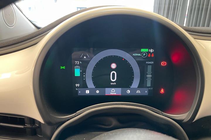 Hvid Fiat 500e fra 2023