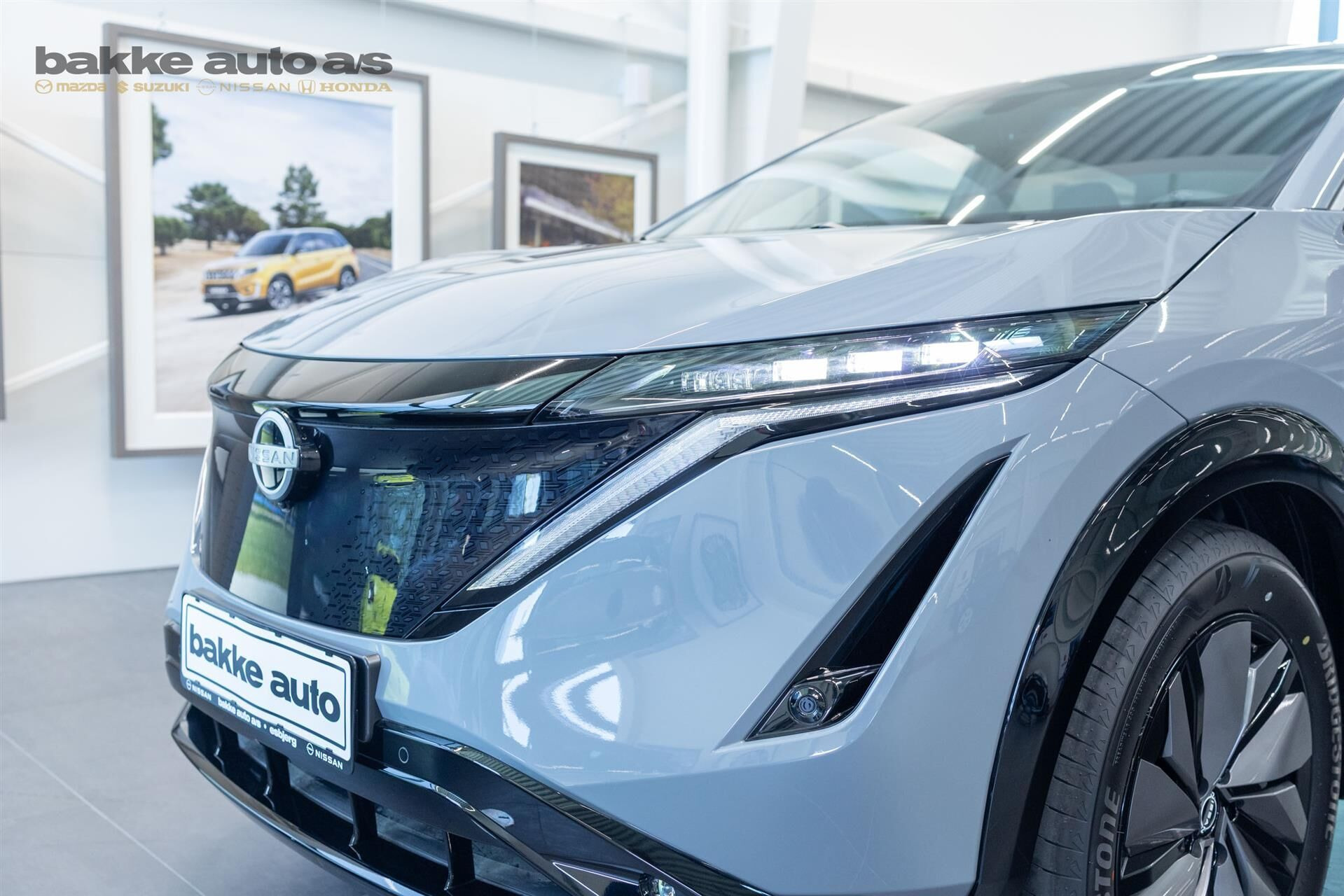 Grå Nissan Ariya fra 2024