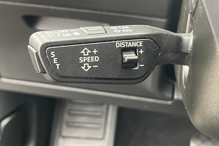Blå Audi e-tron fra 2022