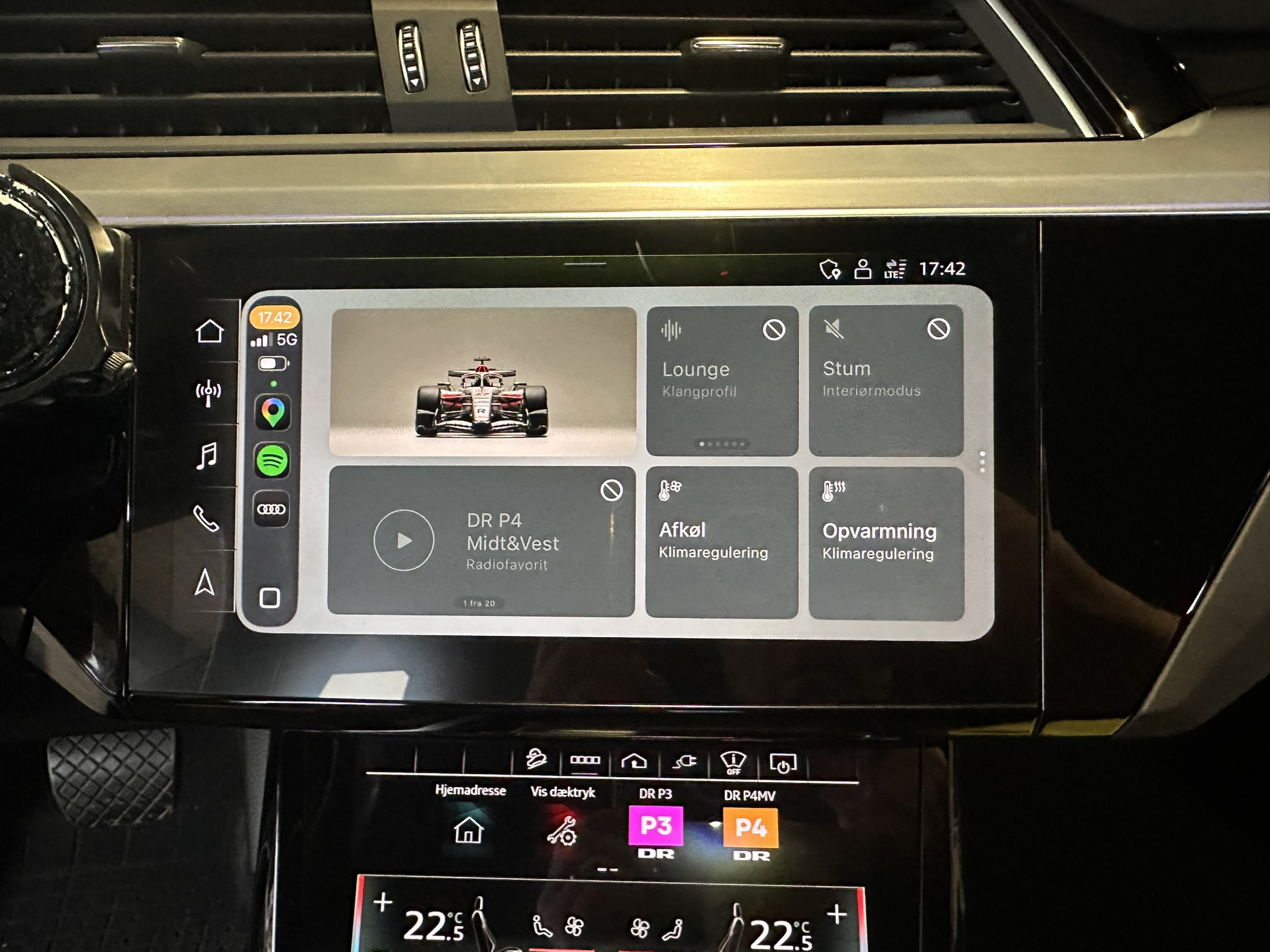 Blå Audi e-tron fra 2022