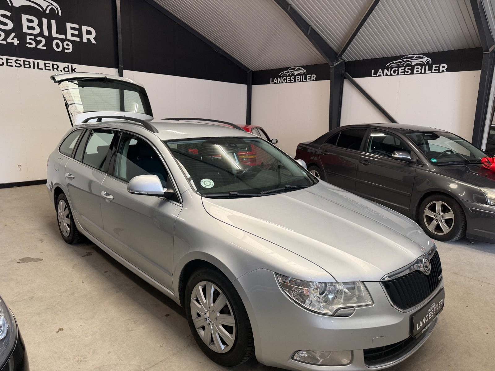 Sølv Skoda Superb fra 2012