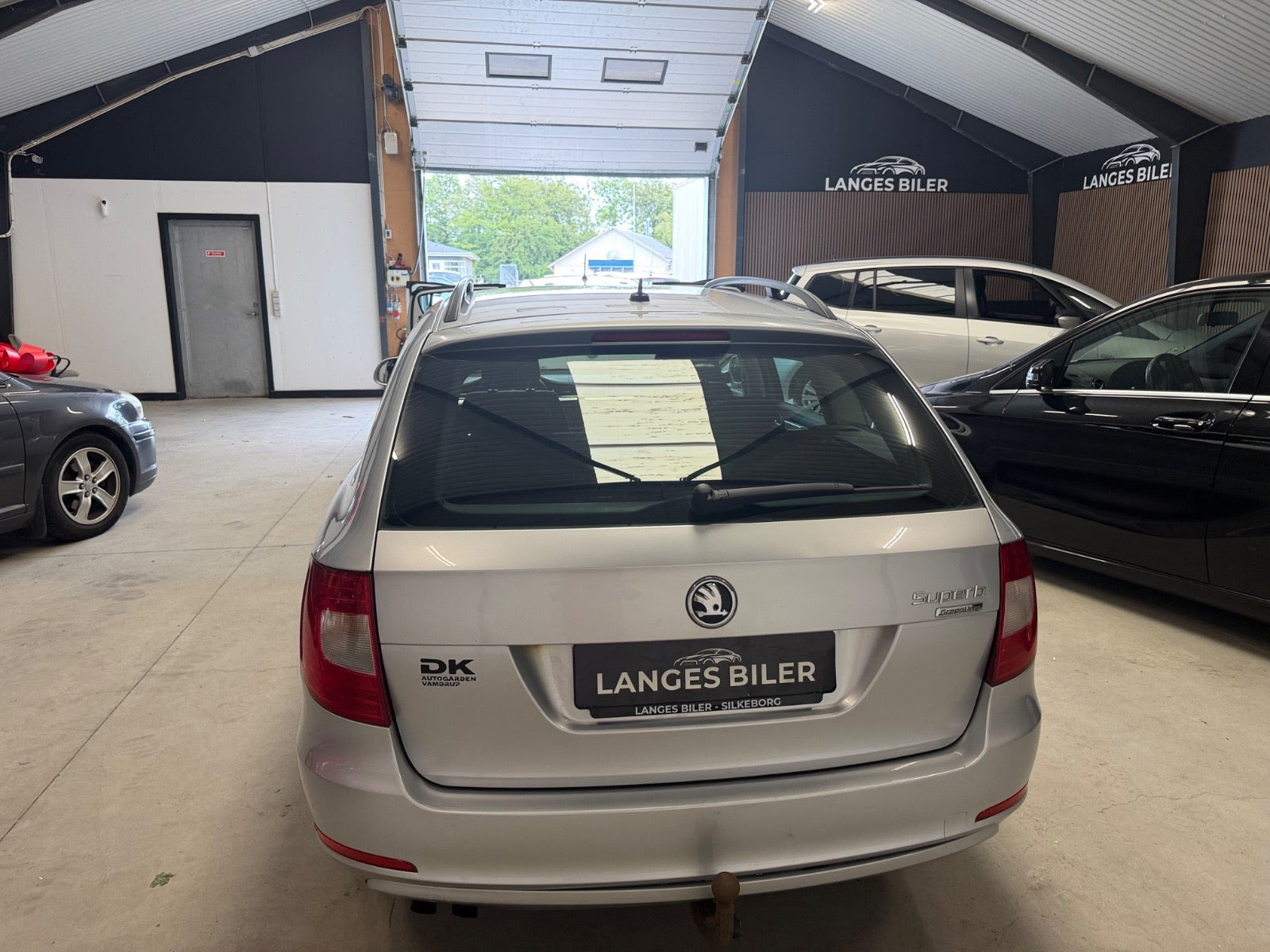 Sølv Skoda Superb fra 2012