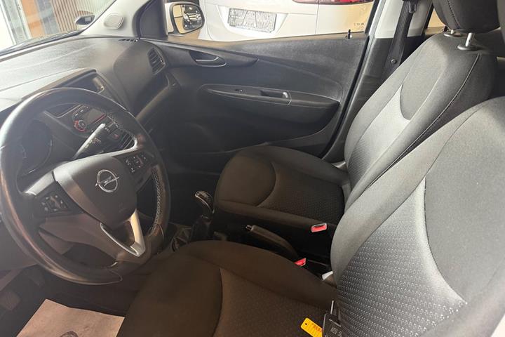 Hvid Opel Karl fra 2017