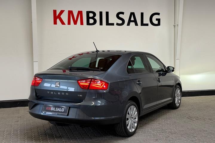 Grå Seat Toledo fra 2016