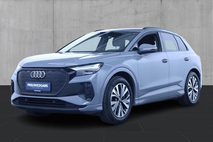Grå Audi Q4 e-tron fra 2022 set udefra