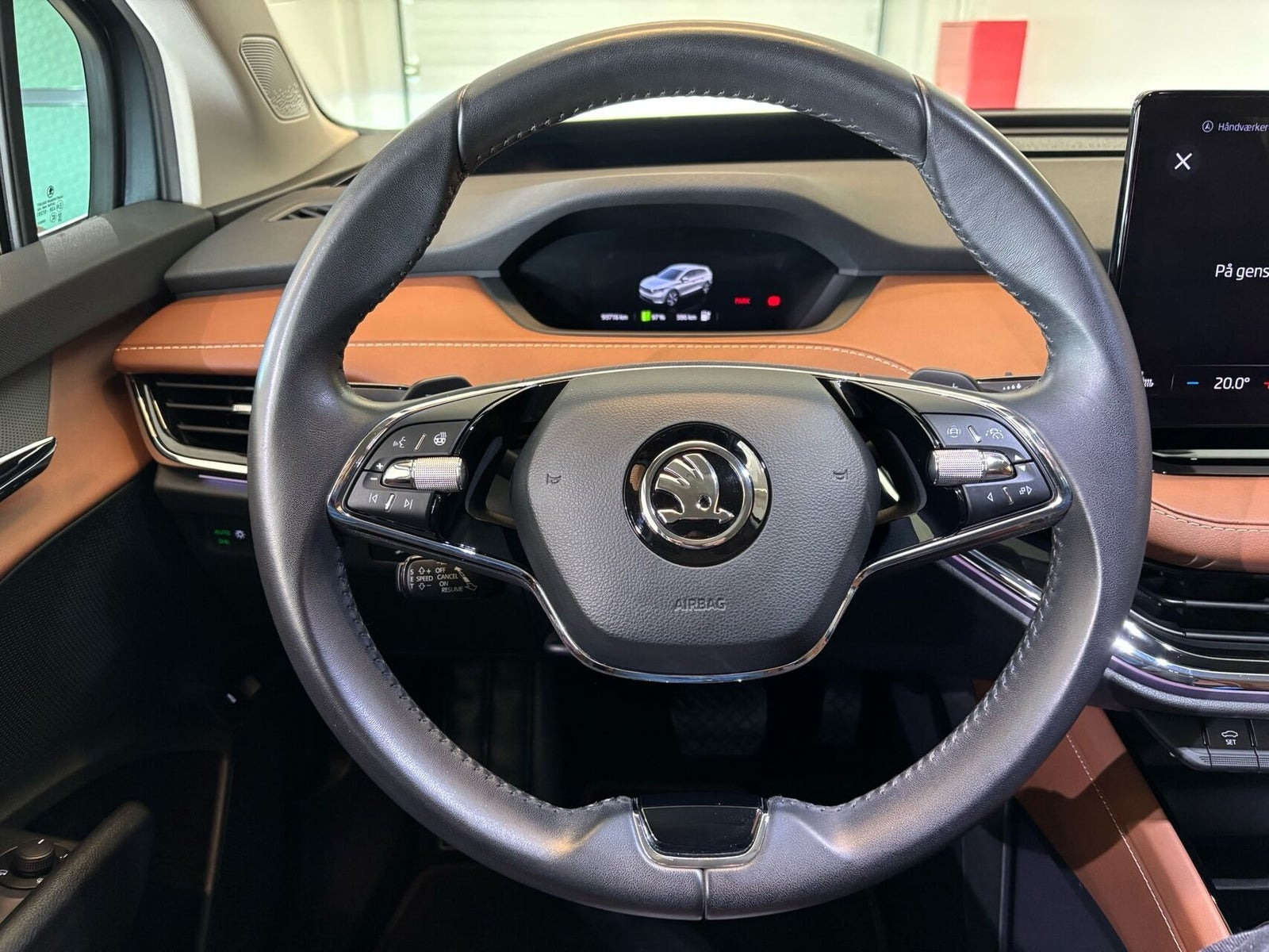 Grå Skoda Enyaq fra 2021