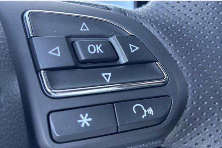 Sort MG MG5 fra 2024