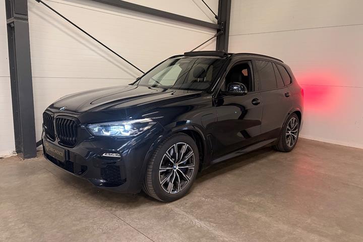 Sort BMW X5 fra 2020
