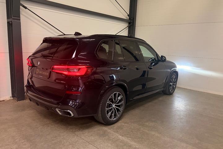 Sort BMW X5 fra 2020