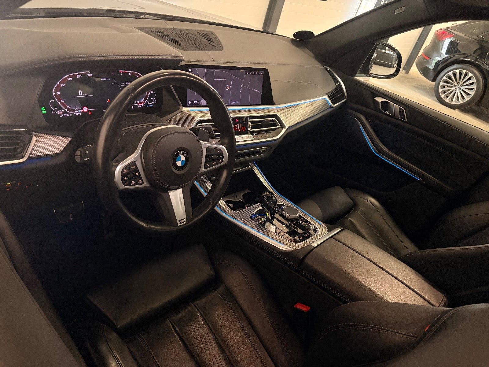 Sort BMW X5 fra 2020