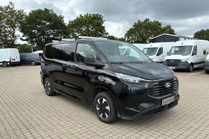 Sort Ford Transit Custom 320 L1 fra 2024
