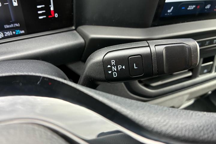 Sort Ford Transit Custom 320 L1 fra 2024