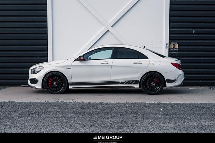 Hvid Mercedes CLA45 fra 2014
