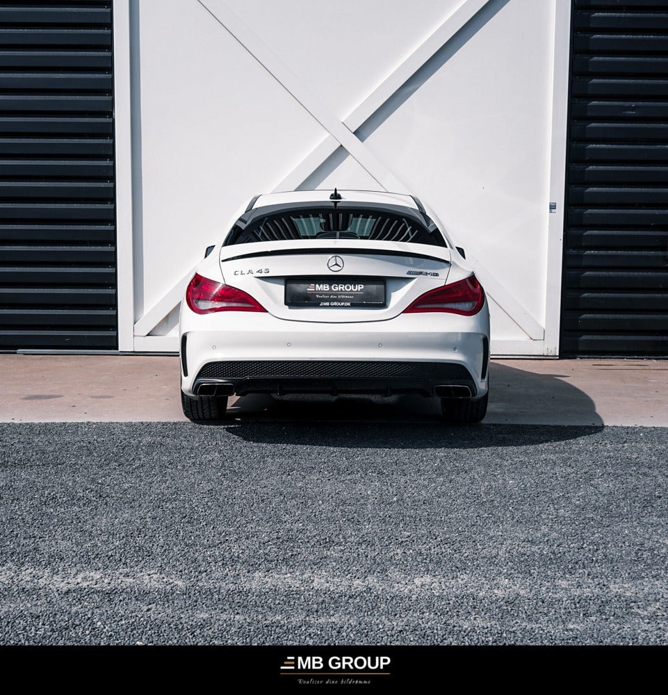 Hvid Mercedes CLA45 fra 2014