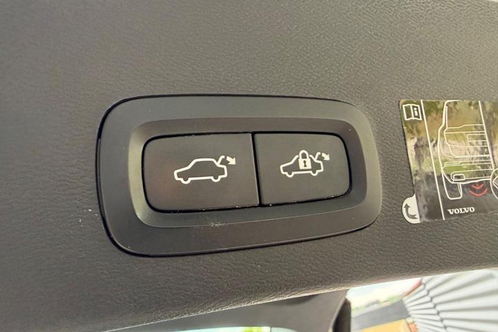 Hvid Volvo XC40 fra 2019