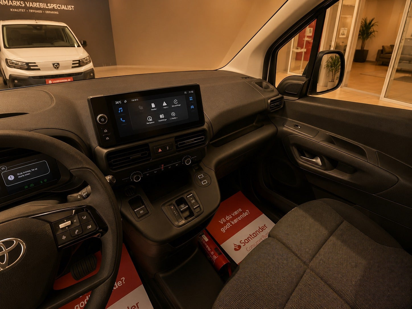 Hvid Toyota ProAce City fra 2025