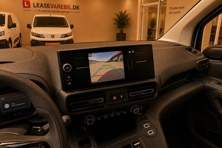 Hvid Toyota ProAce City fra 2025