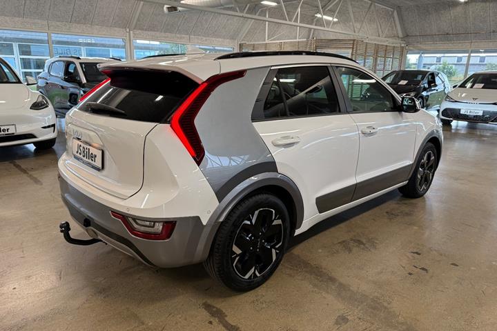 Hvid Kia Niro fra 2023
