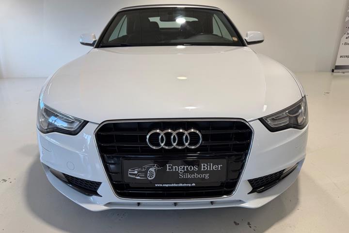 Hvid Audi A5 fra 2012