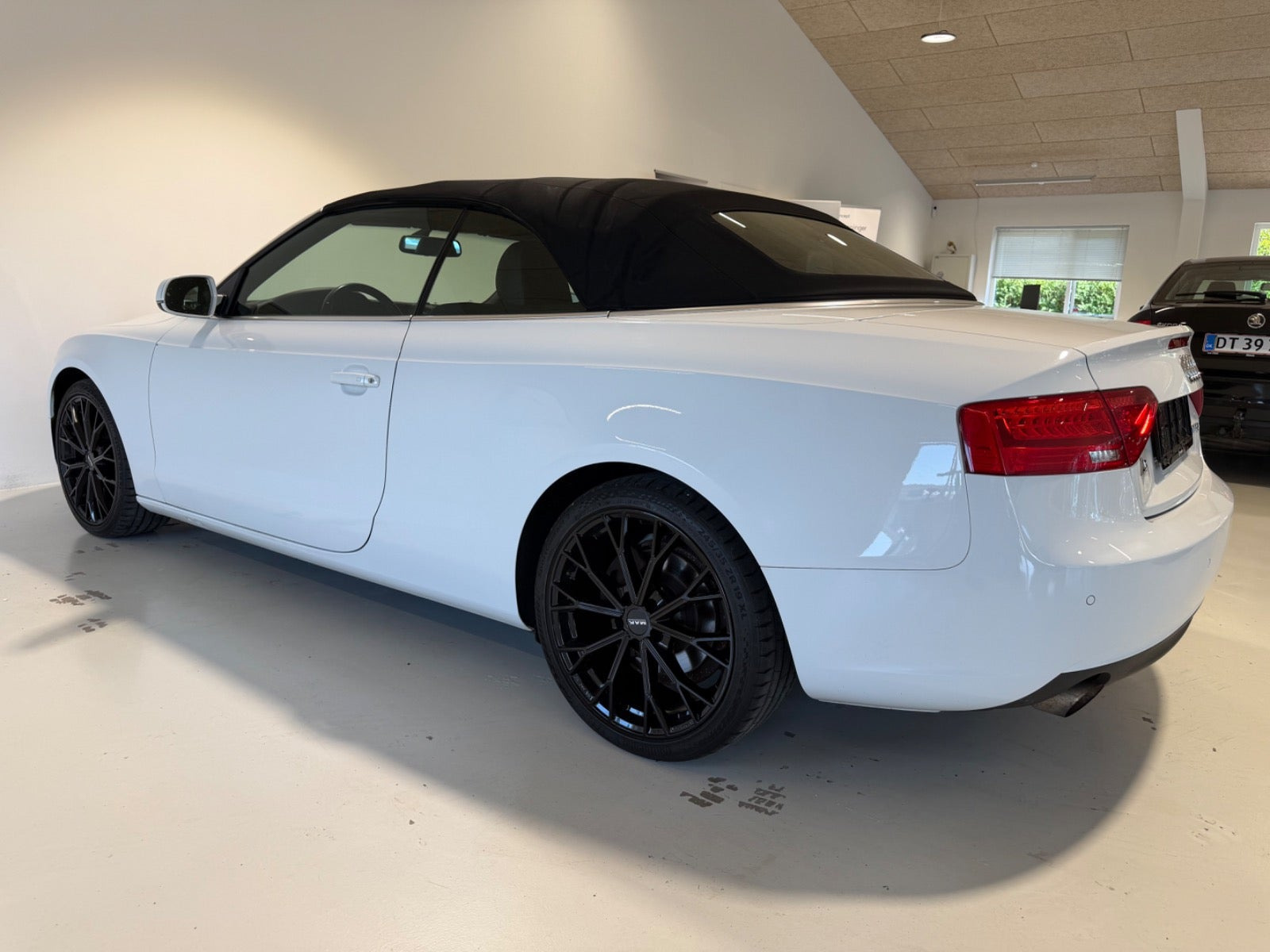Hvid Audi A5 fra 2012