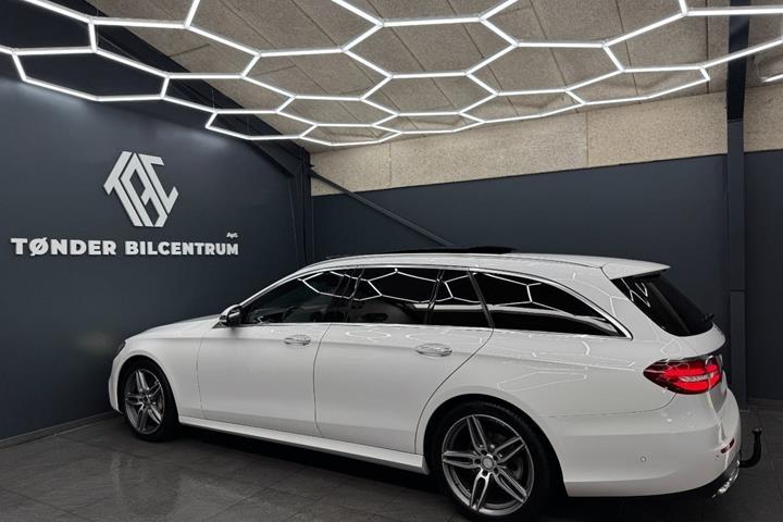 Hvid Mercedes E220 d fra 2016