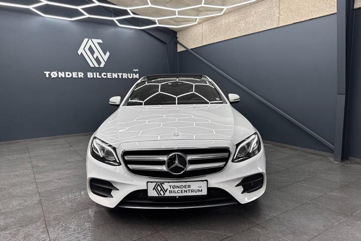 Hvid Mercedes E220 d fra 2016