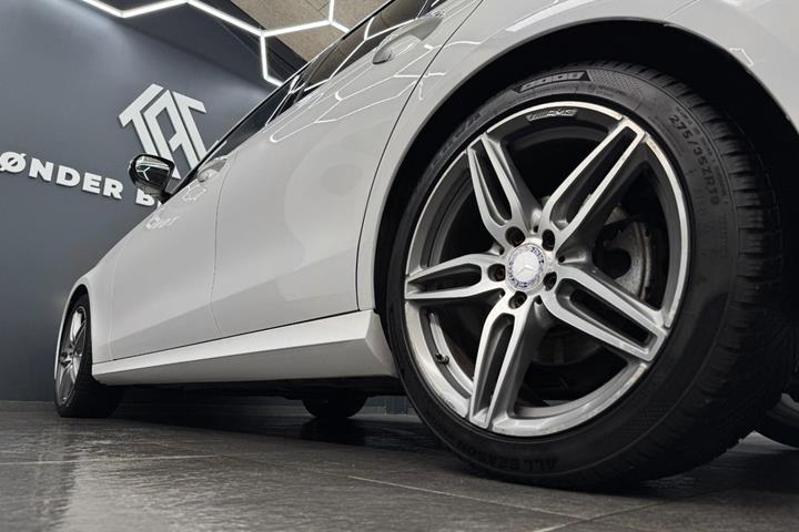 Hvid Mercedes E220 d fra 2016