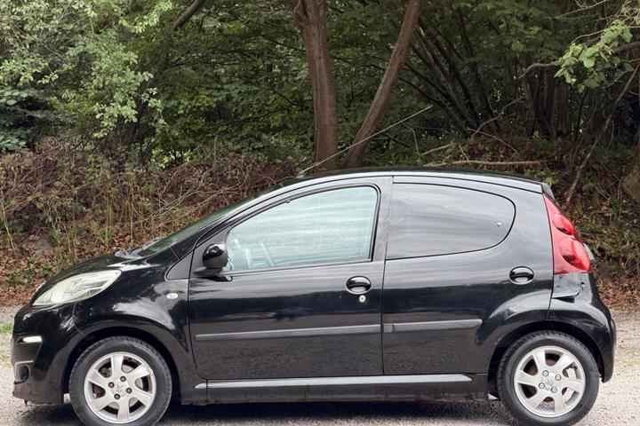 undefined Peugeot 107 fra 2012