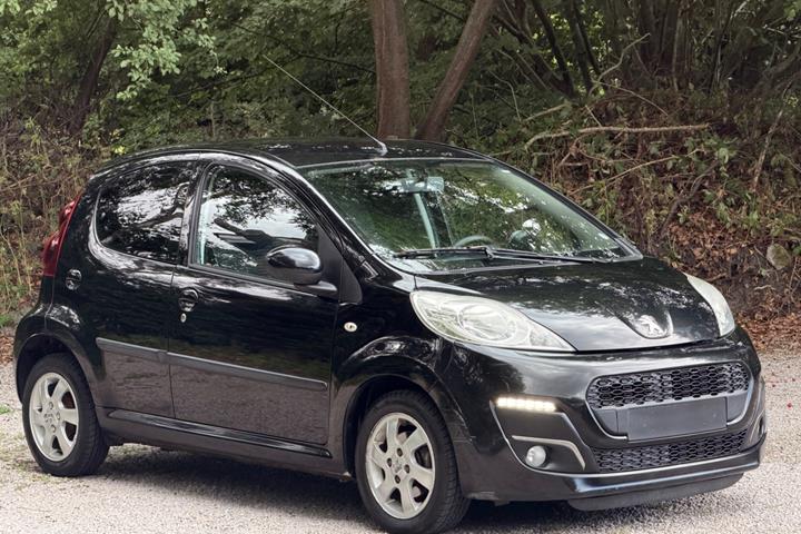 undefined Peugeot 107 fra 2012