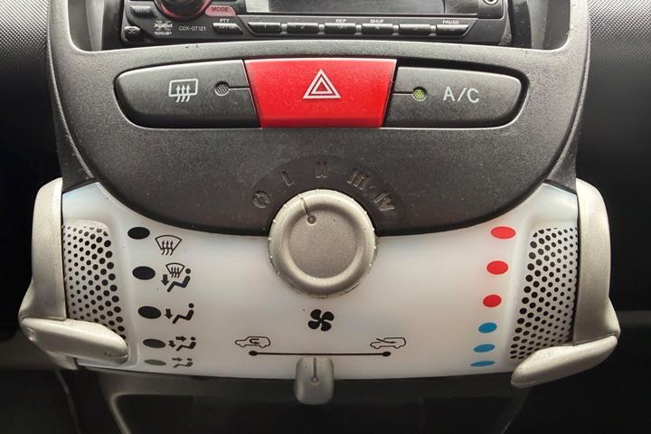 undefined Peugeot 107 fra 2012