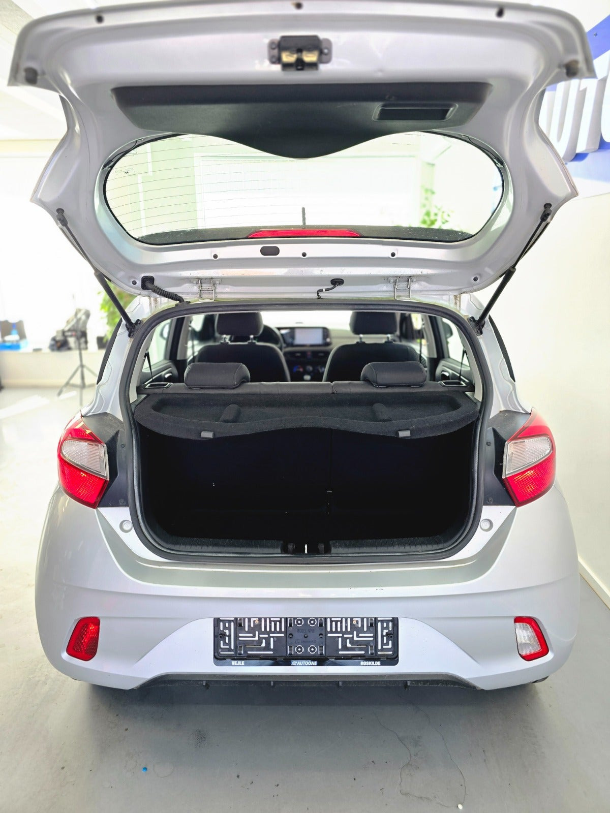 Sølv Hyundai i10 fra 2020
