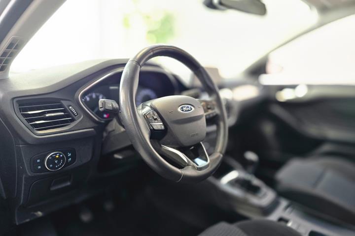 Sølv Ford Focus fra 2018