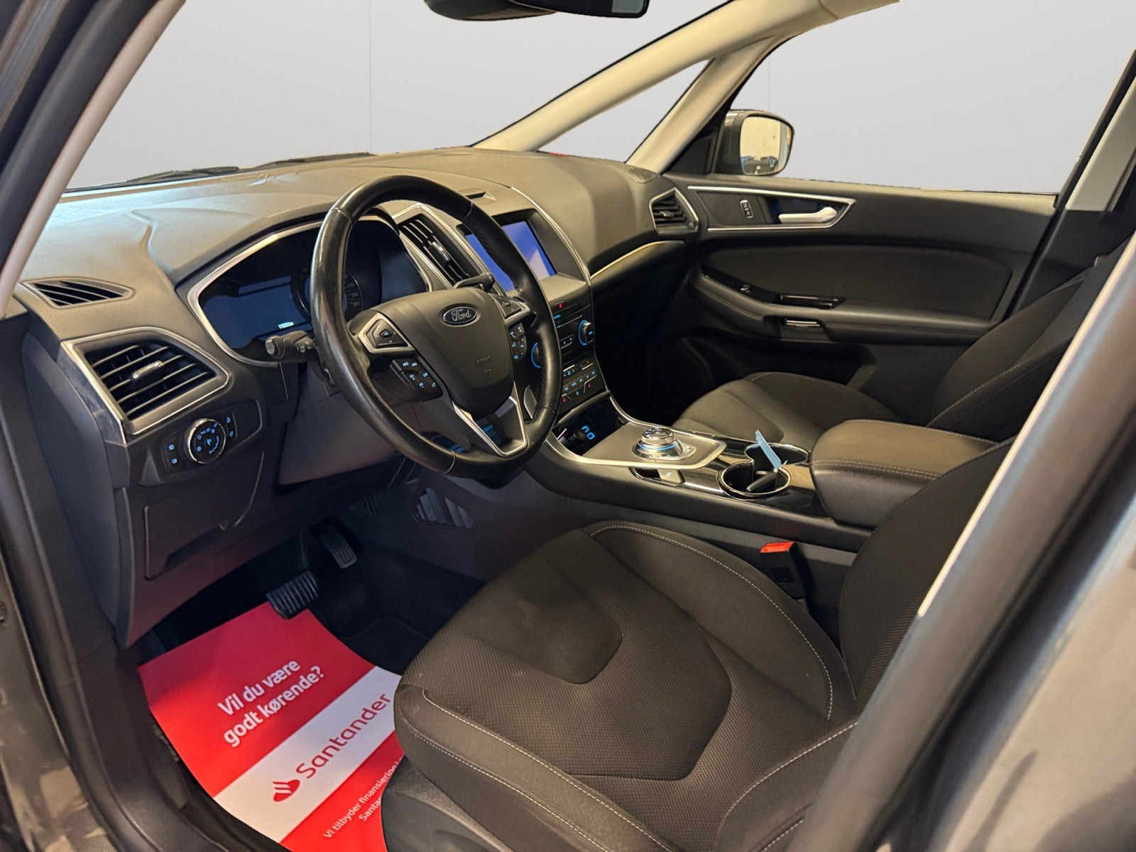 Grå Ford S-MAX fra 2020
