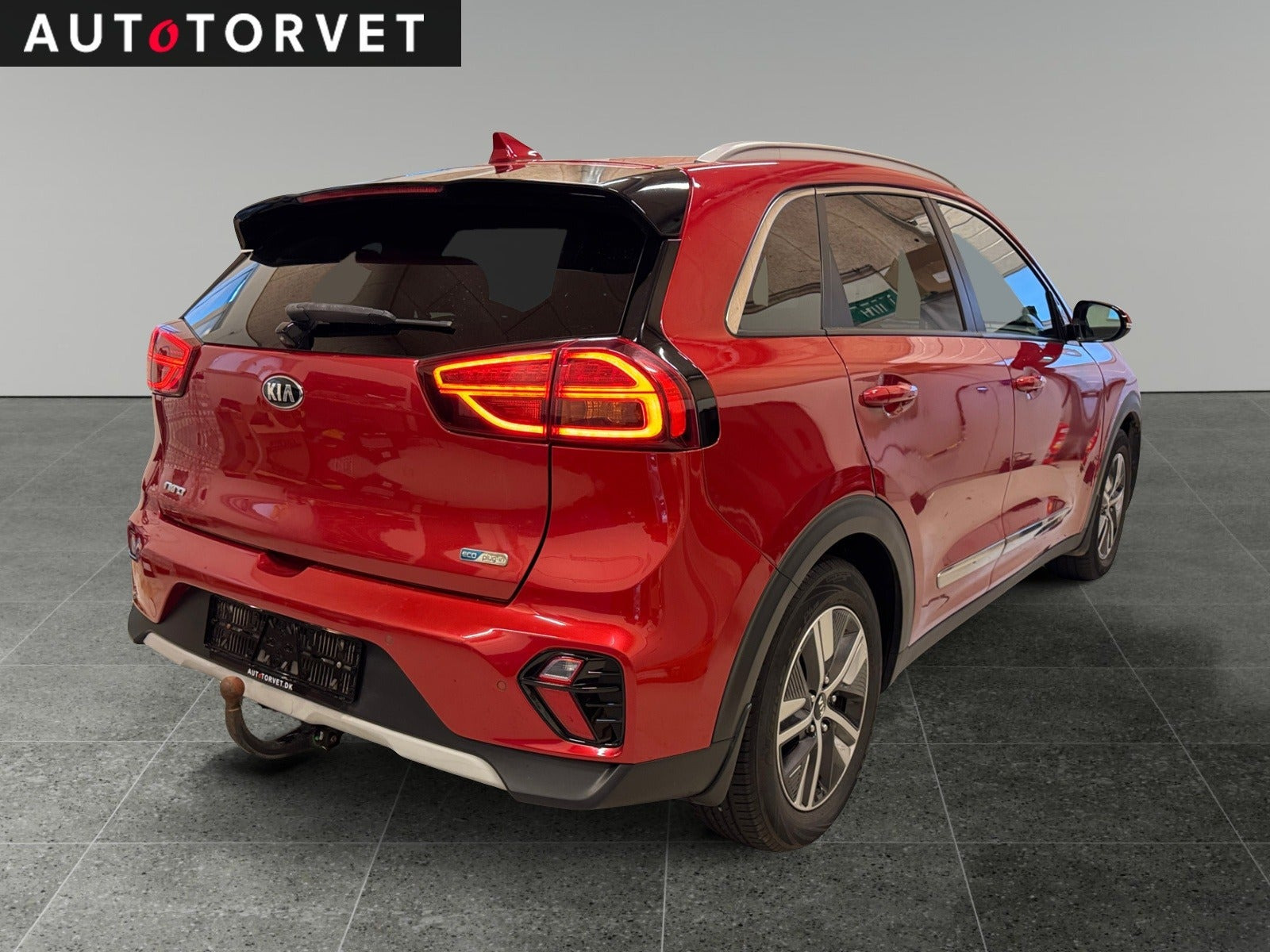 Rød Kia Niro fra 2020