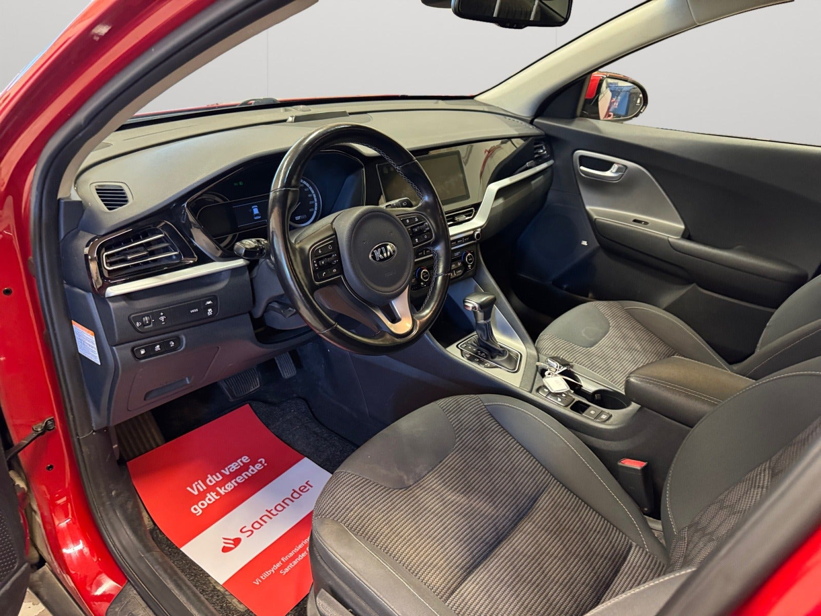 Rød Kia Niro fra 2020