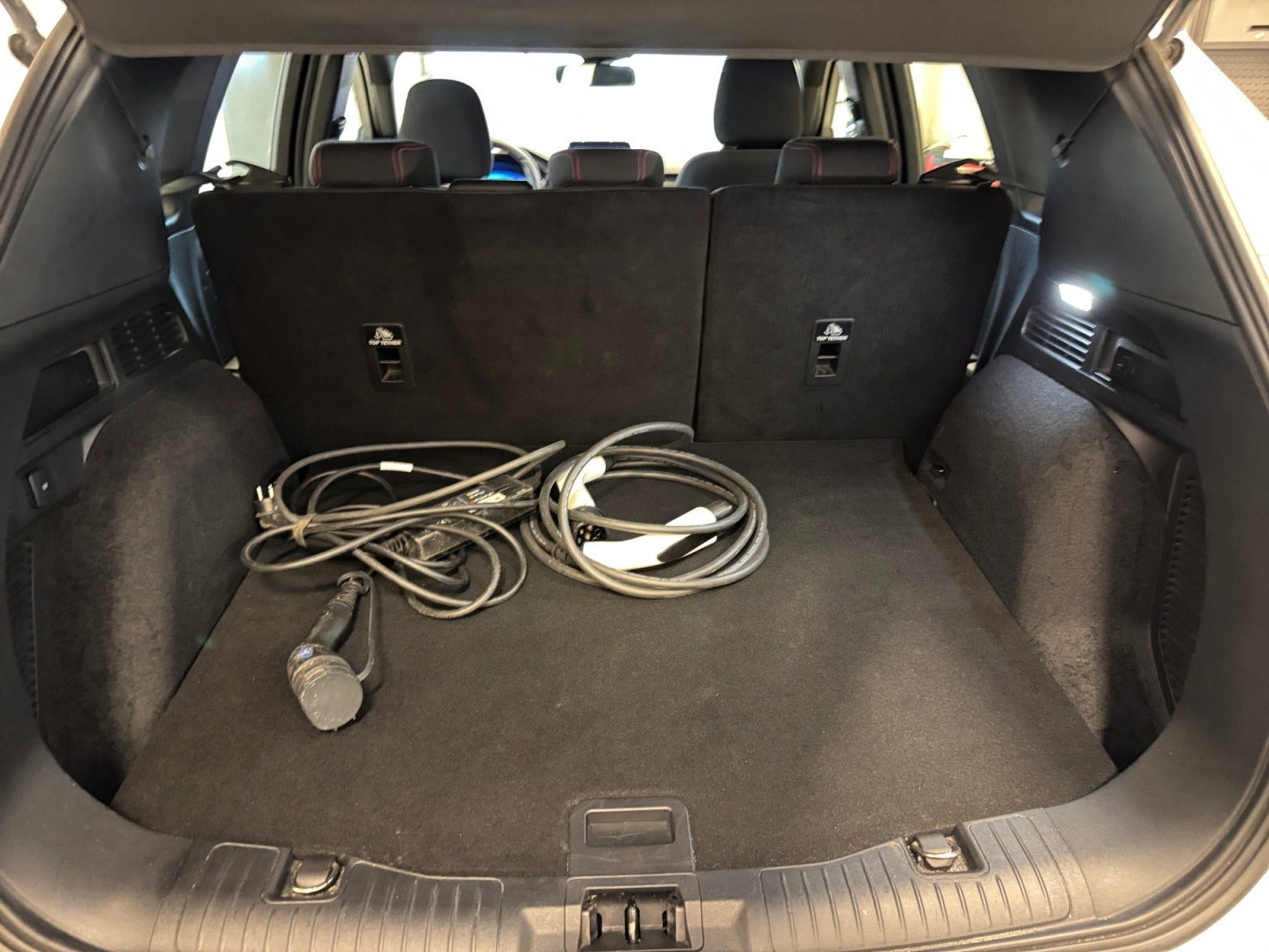 Hvid Ford Kuga fra 2020