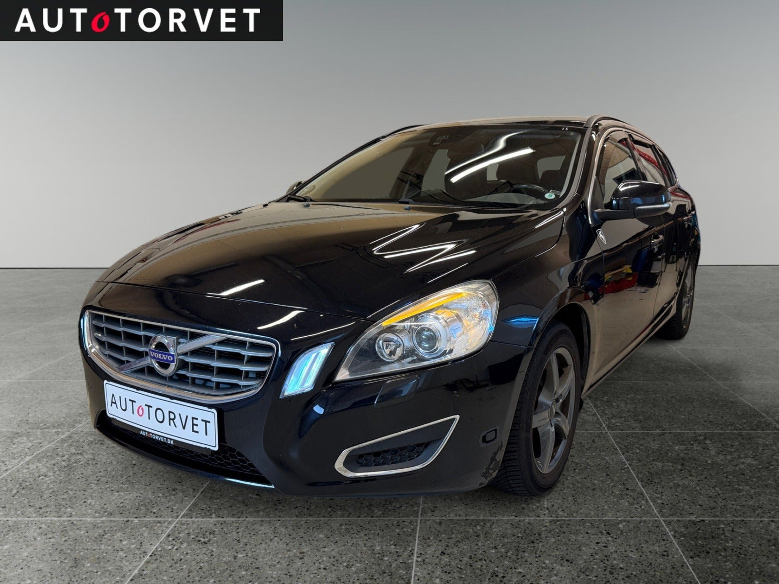 Volvo V60 1,6 T4 180 Kinetic aut.