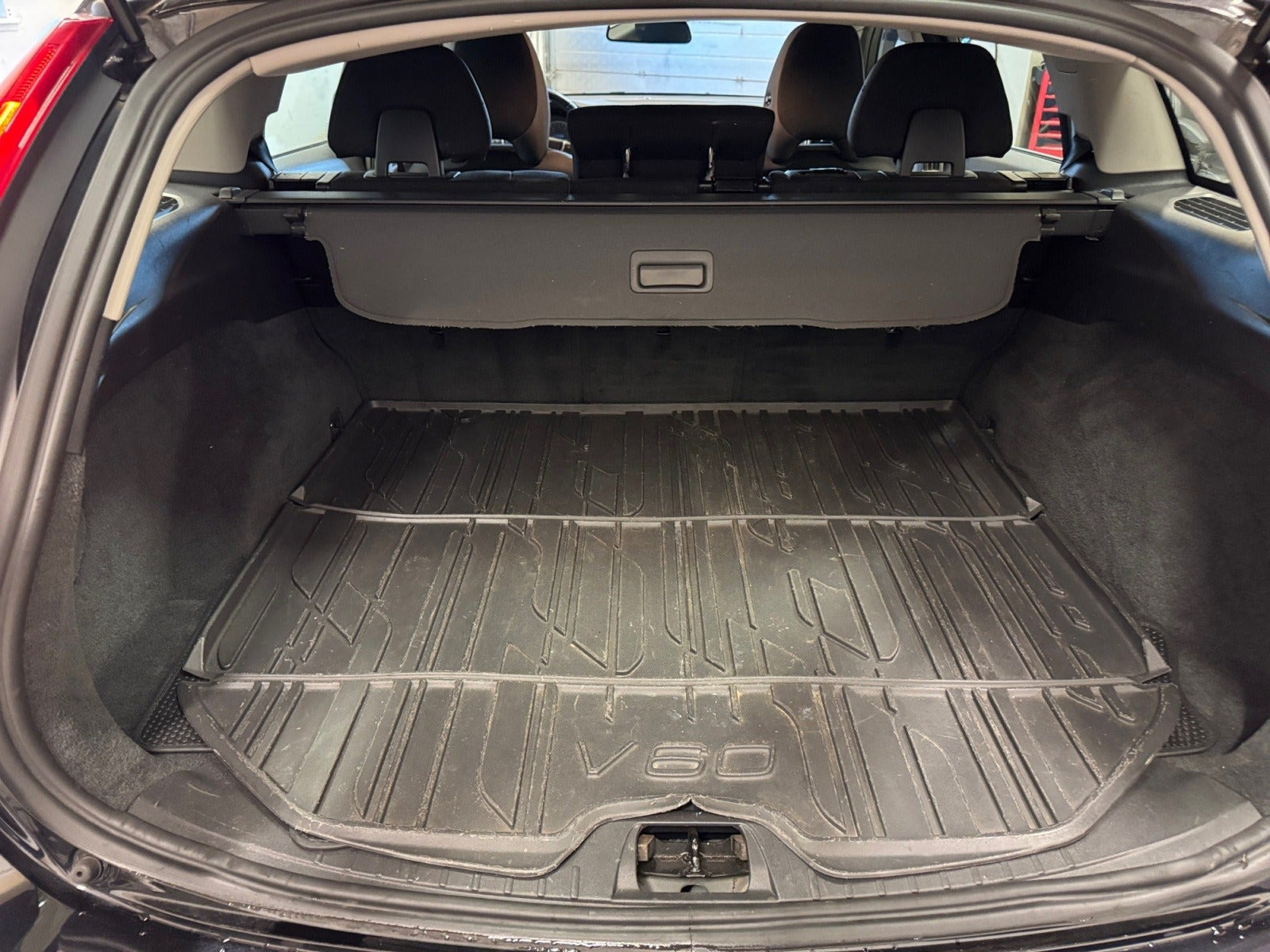 Sort Volvo V60 fra 2013