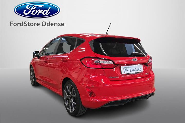 Rød Ford Fiesta fra 2022