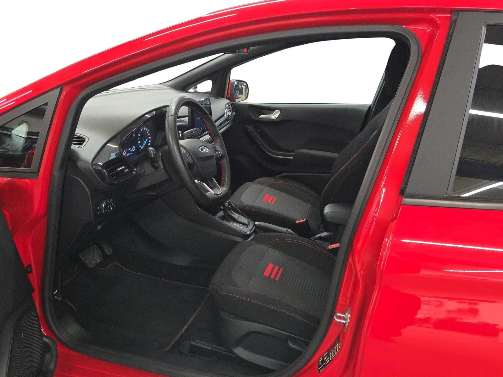Rød Ford Fiesta fra 2022